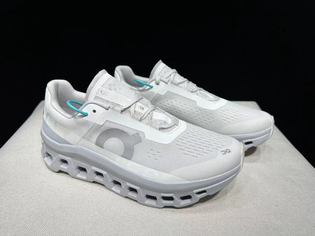 On Running Cloudmonster Sneakers Light gray