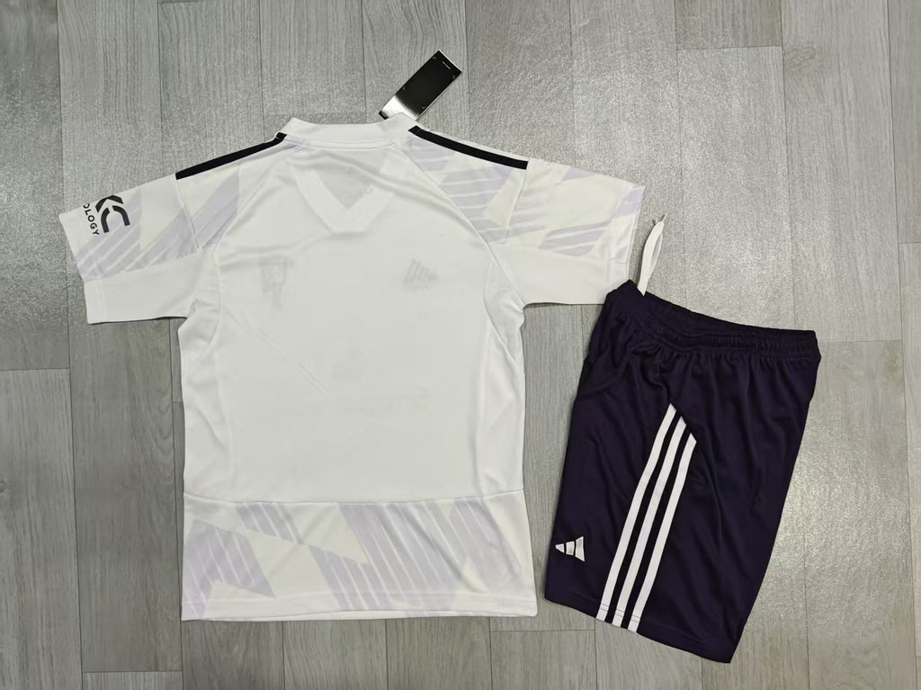 KIDS  Manchester United  Away Kit