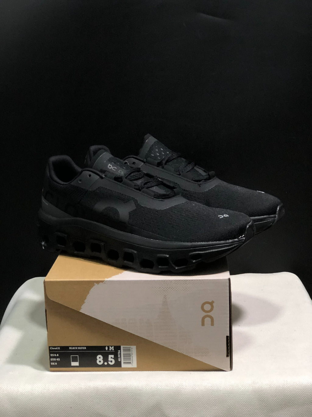 On Running Cloudmonster Sneakers Black