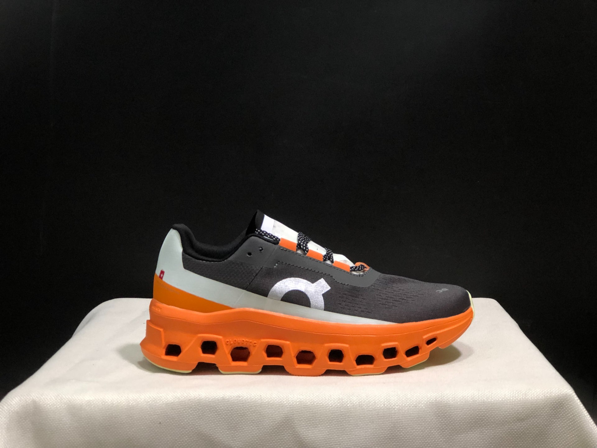 On Running Cloudmonster Sneakers Gray Orange | Yellow