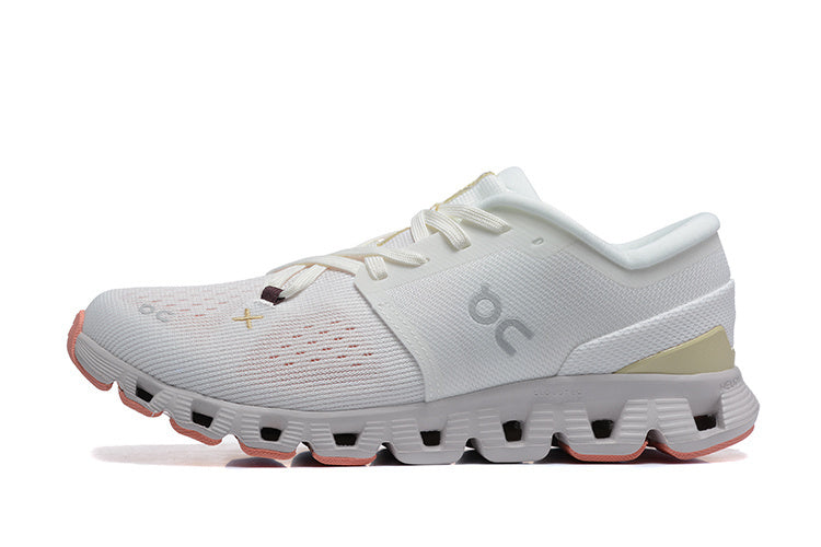 On Running Cloud X4 Ivory/Sand