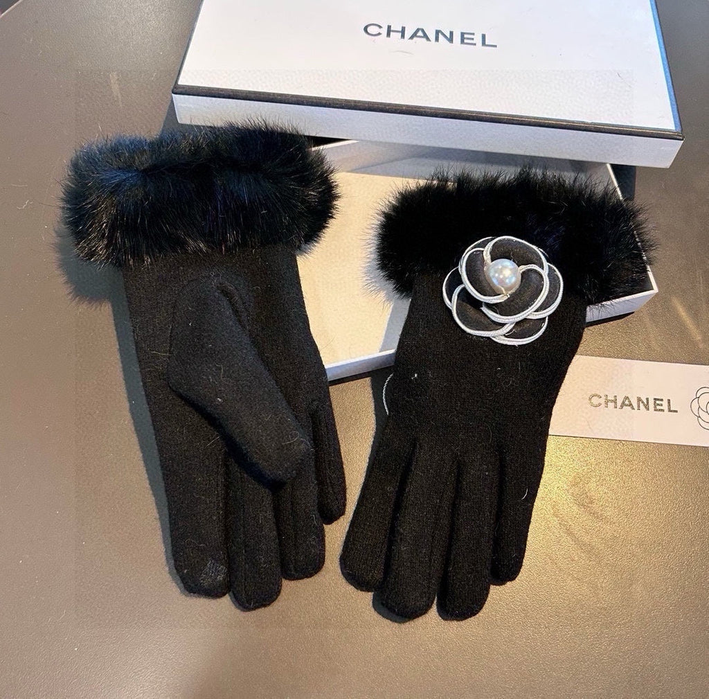 GLOVES IN BLACK WOOL WITH RABBIT FUR 439141