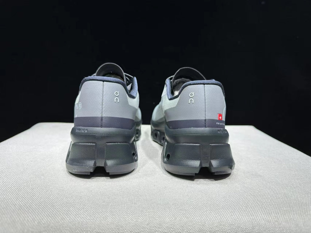 On Running Cloudmonster Sneakers Silver gray