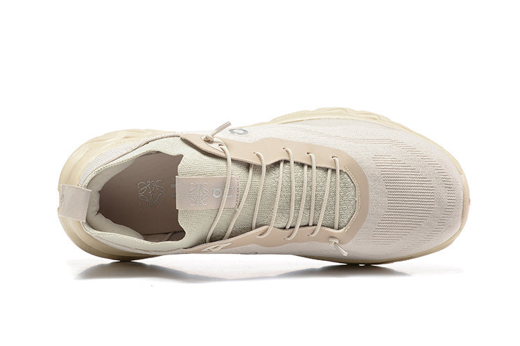 On Running Cloudtilt Loewe Sand