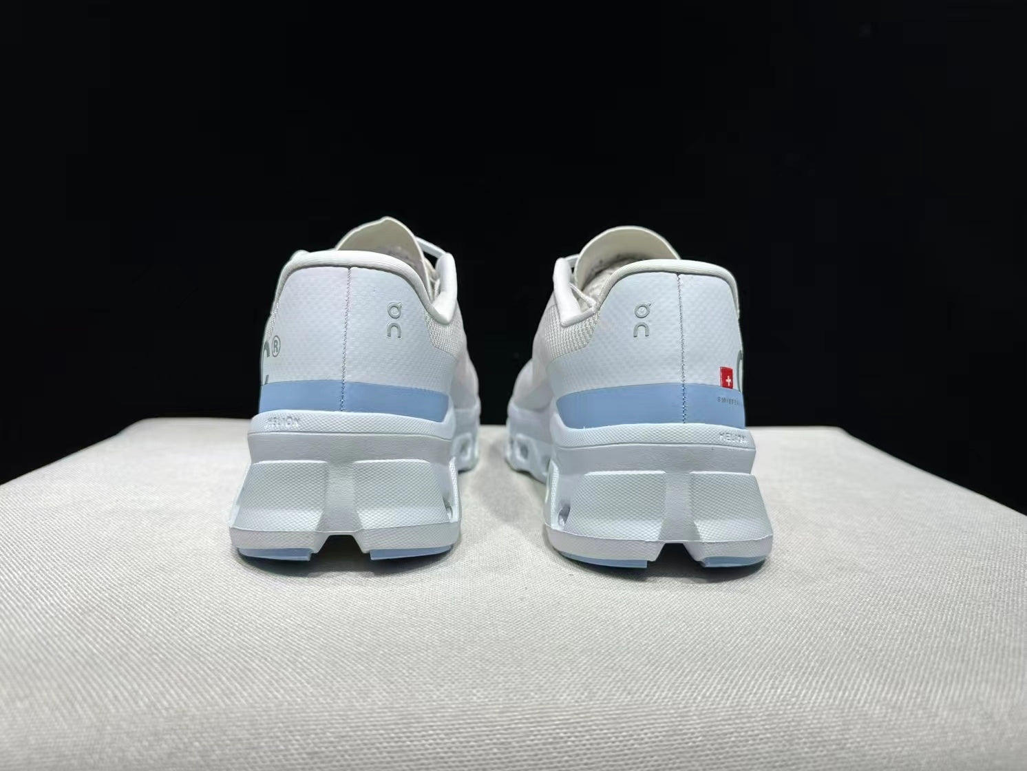 On Running Cloudmonster Sneakers White | Light blue