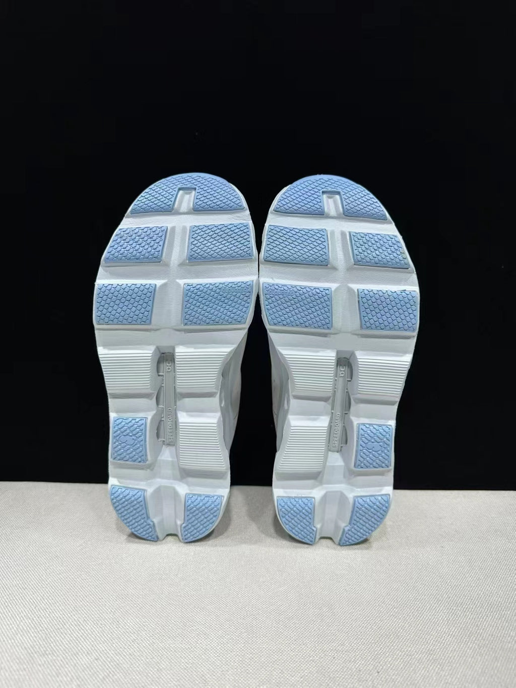 On Running Cloudmonster Sneakers White | Light blue