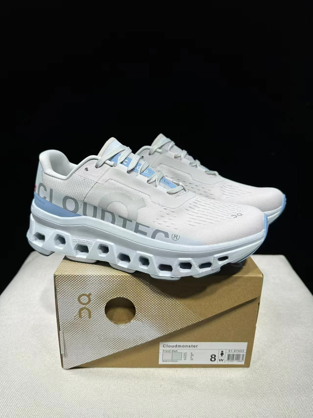 On Running Cloudmonster Sneakers White | Light blue