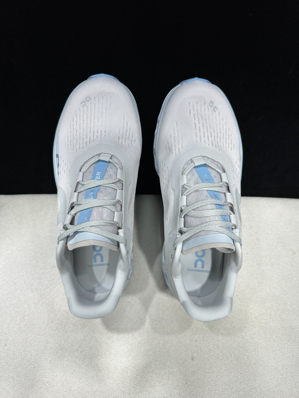 On Running Cloudmonster Sneakers White | Light blue