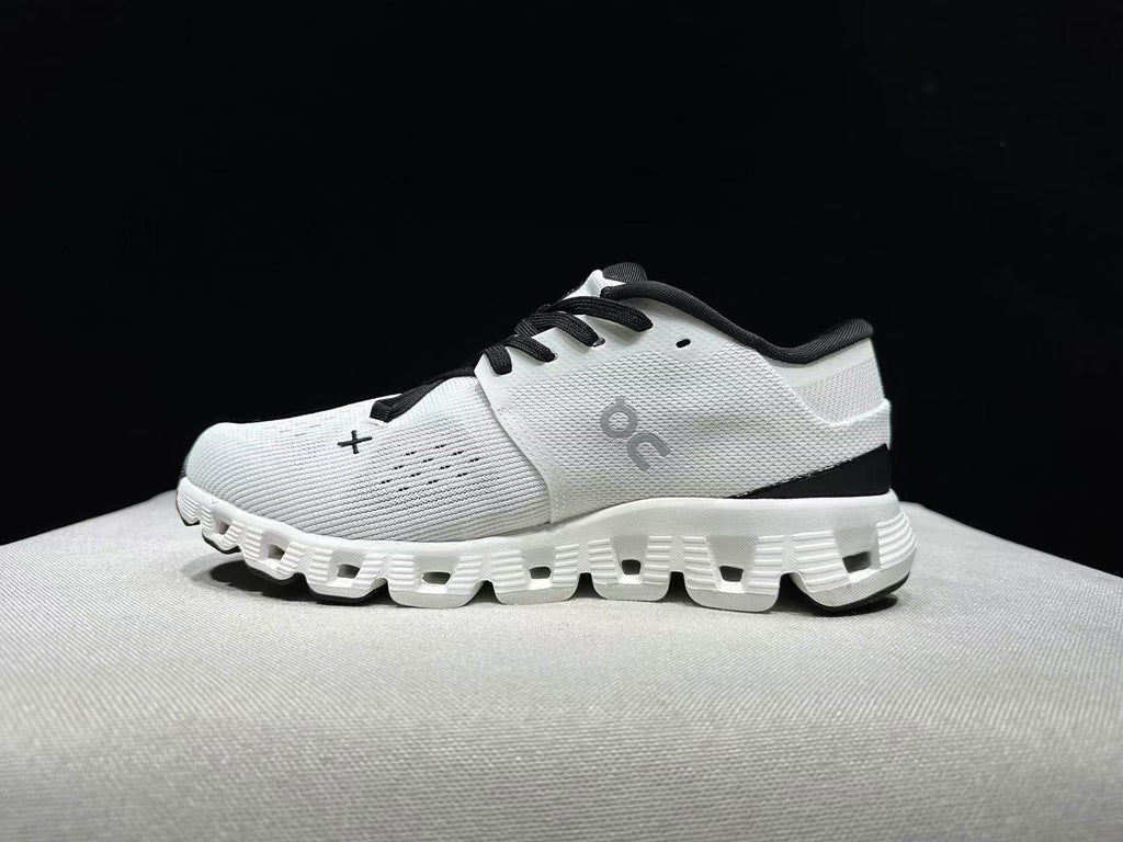 On Cloud X 4 Running Shoes Ivory White