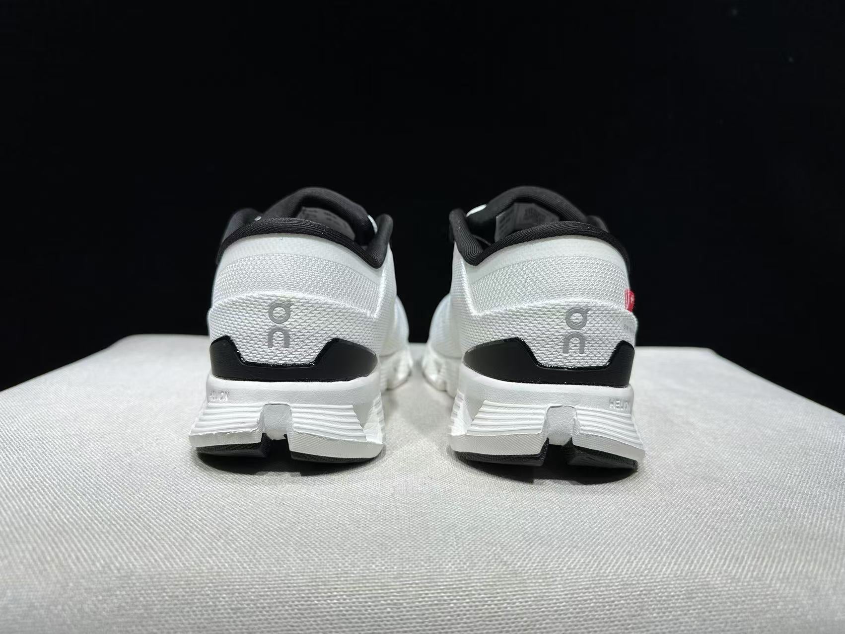 On Cloud X 4 Running Shoes Ivory White