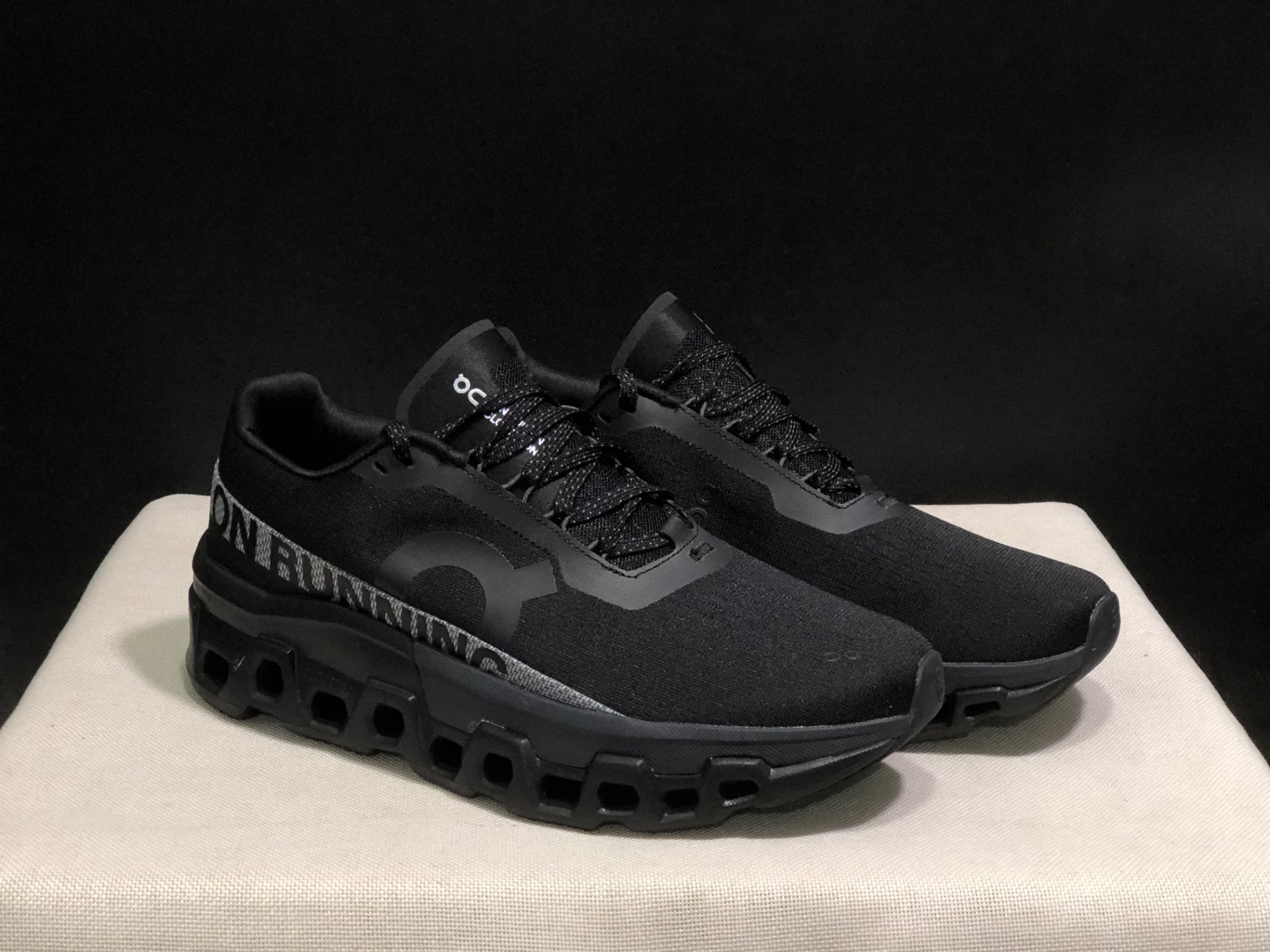 On Running Cloudmonster Black