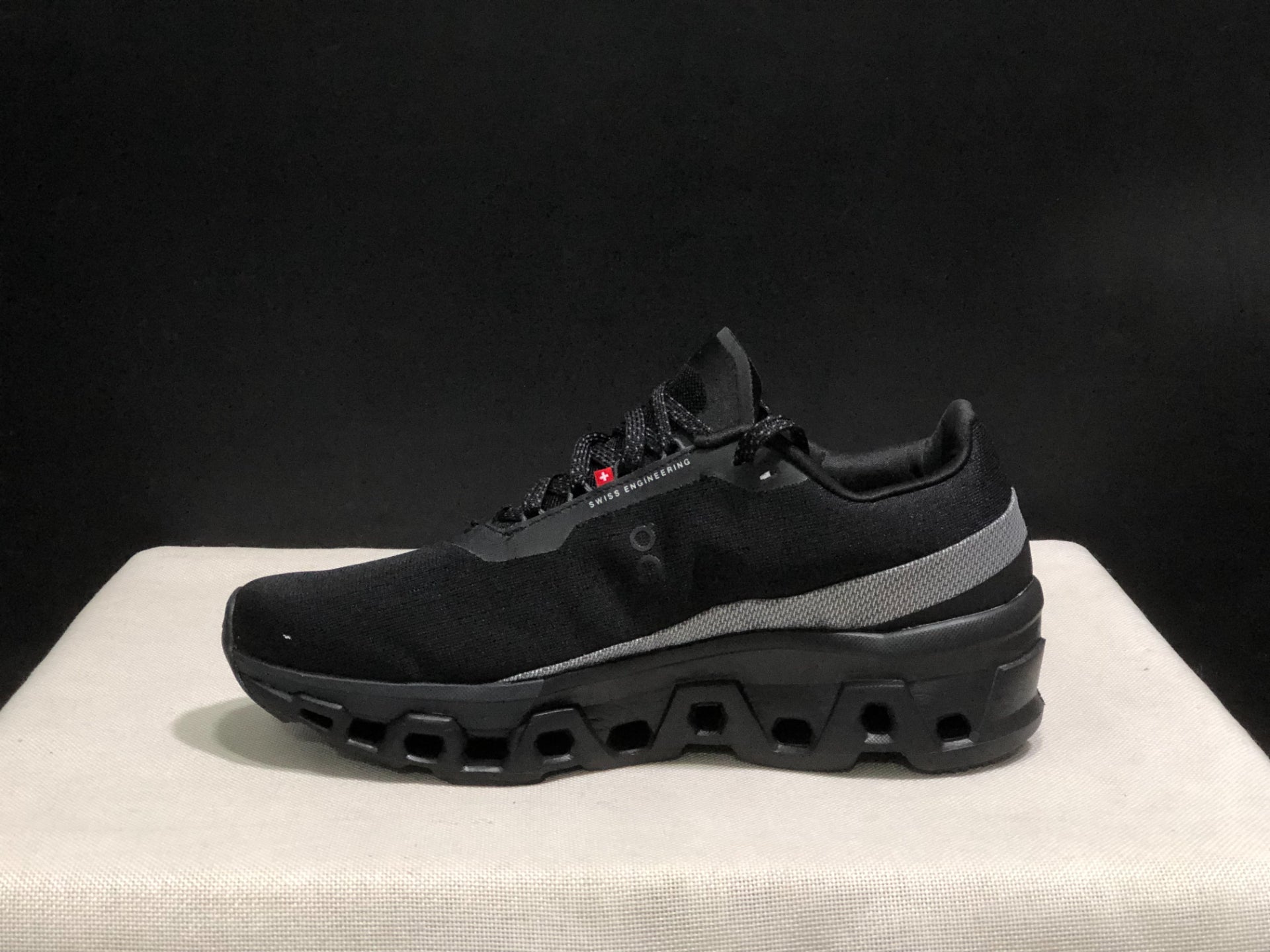 On Running Cloudmonster Black