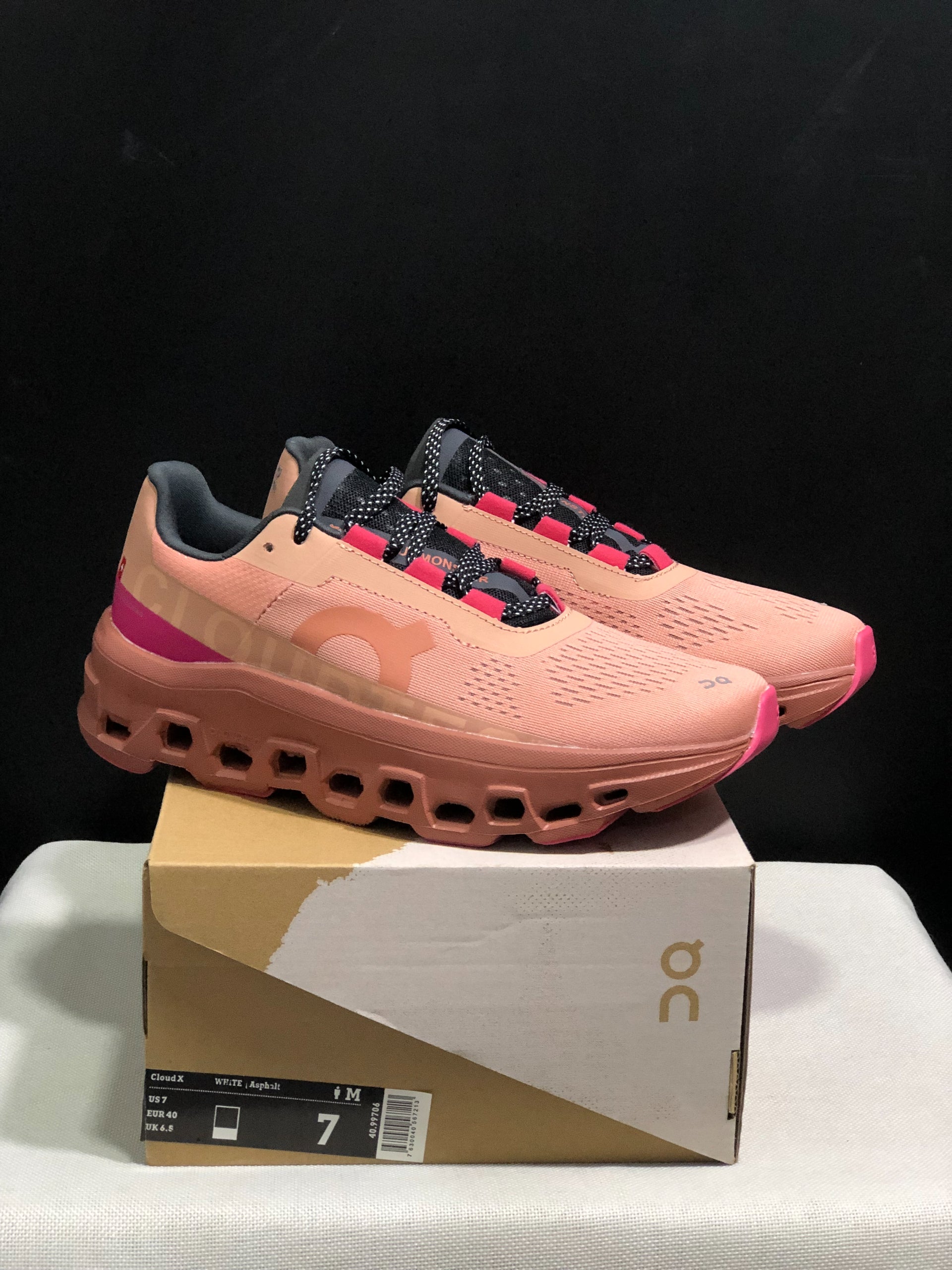 On Running Cloudmonster Sneakers Rose Pink