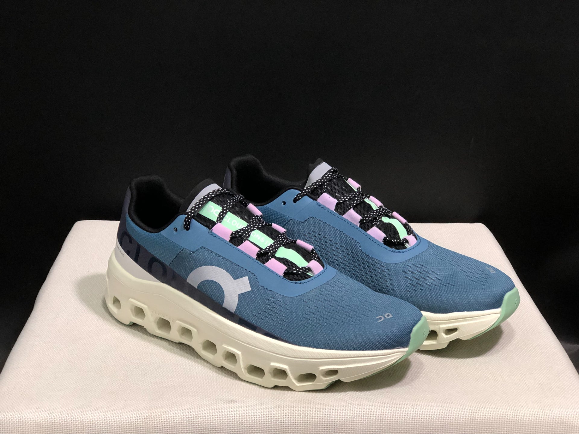 On Running Cloudmonster Sneakers Blue | White