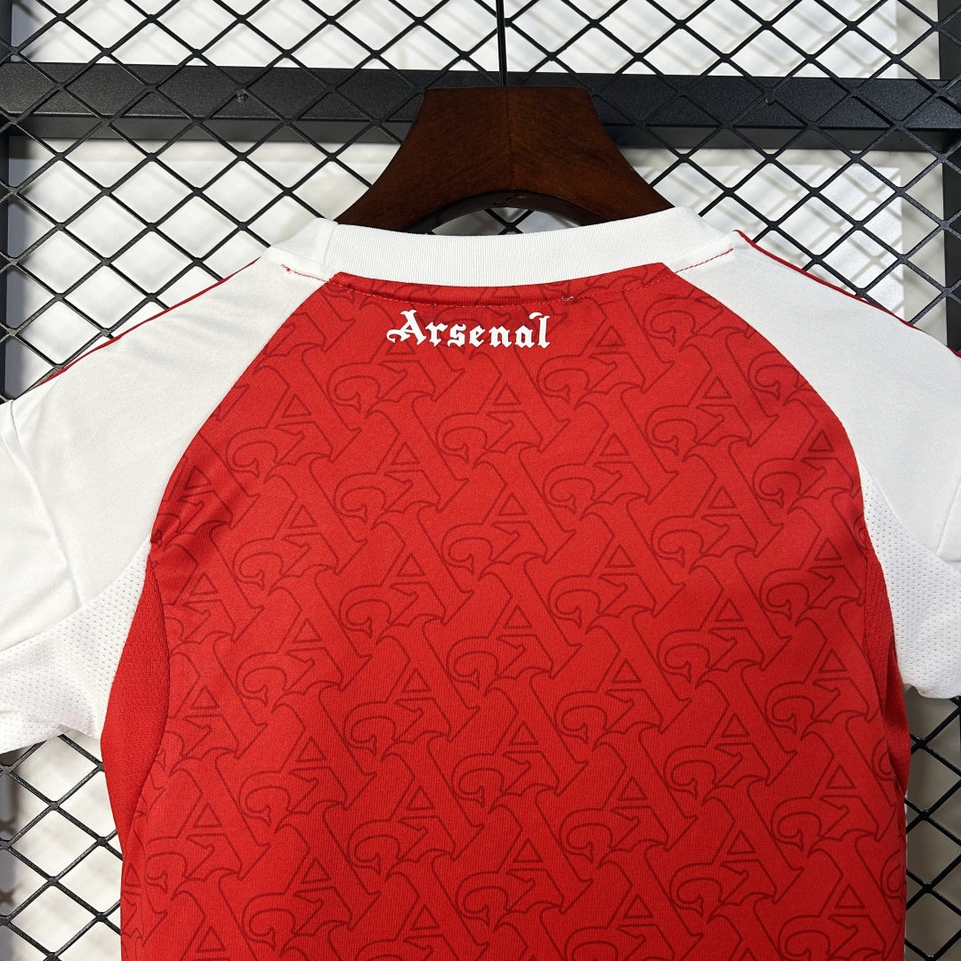 Kid's Arsenal Home Kit 2025/26