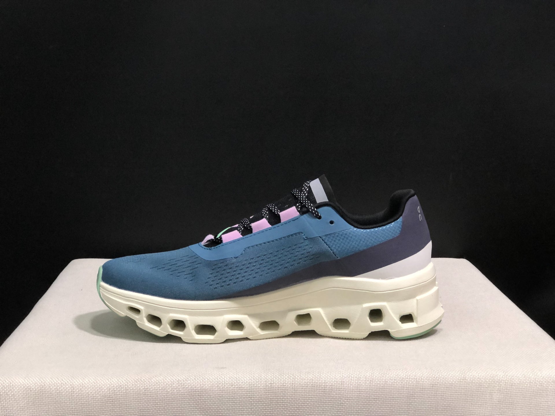 On Running Cloudmonster Sneakers Blue | White