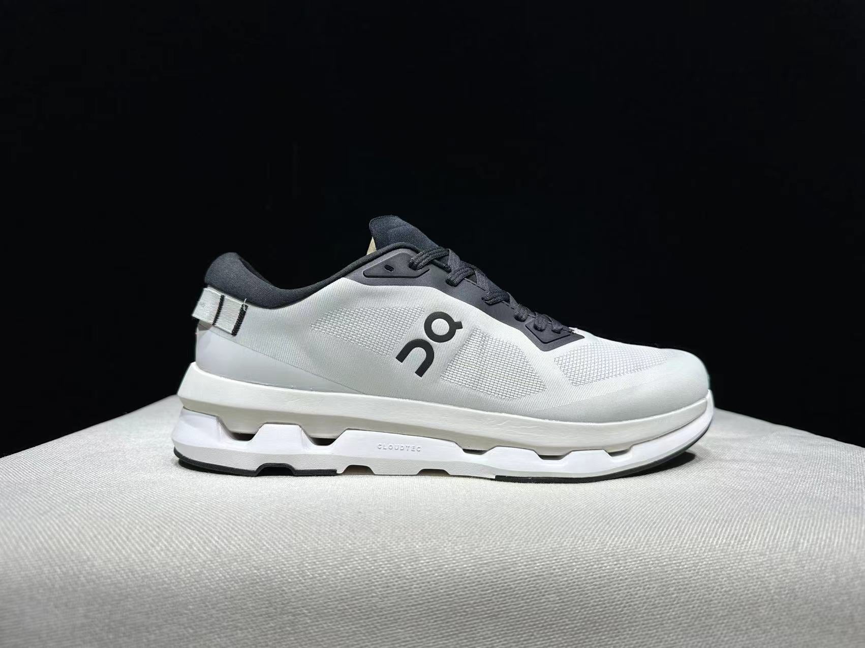 On Running Cloudzone Kith Silver Black