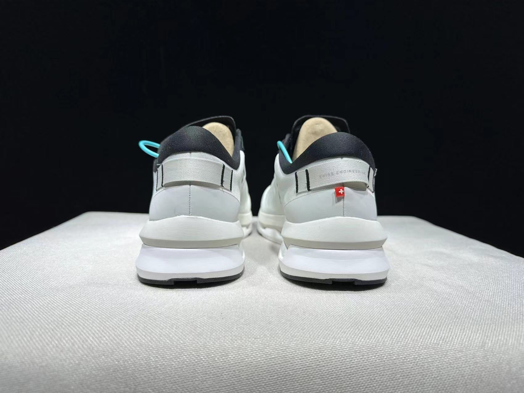 On Running Cloudzone Kith Silver Black