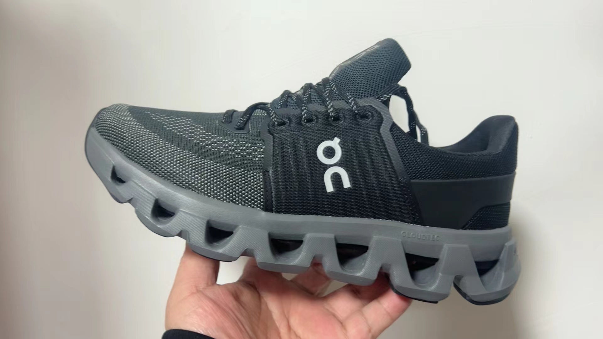 On Running Cloudswift 4 AD Black|Dark Gray