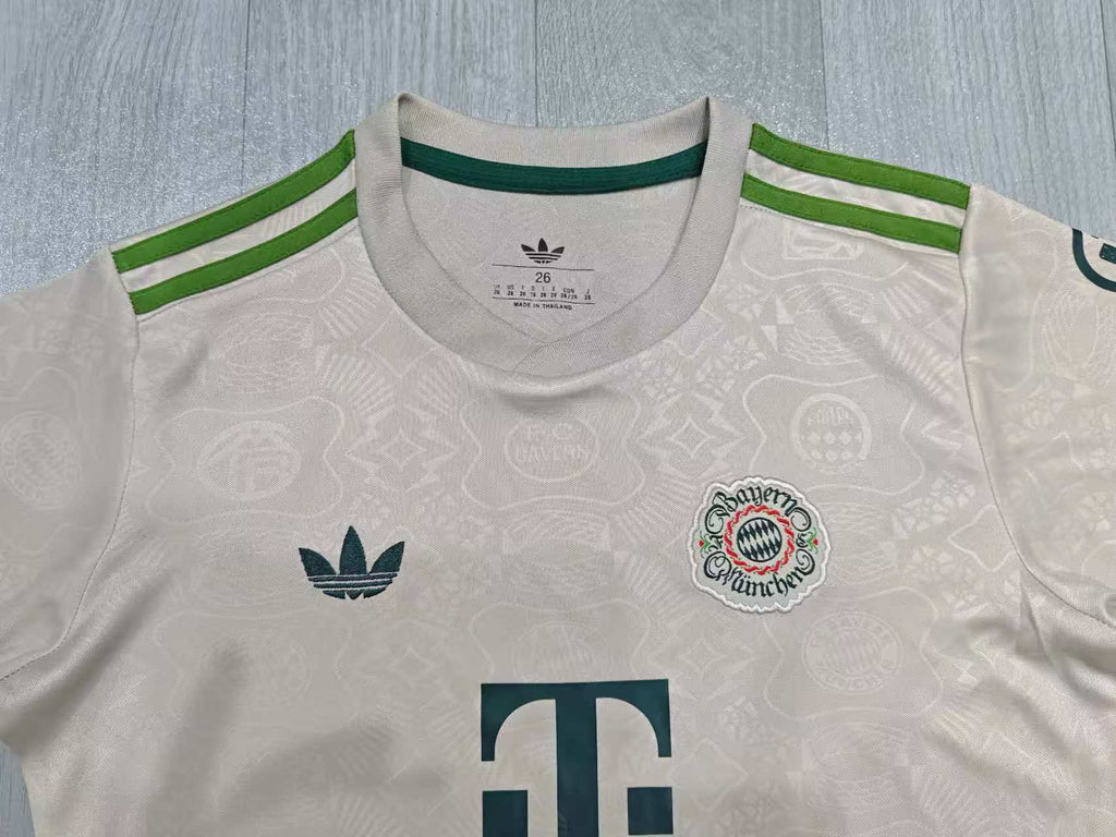 KIDS Bayern Munich "Oktoberfest" Special Kit – Beige/Green