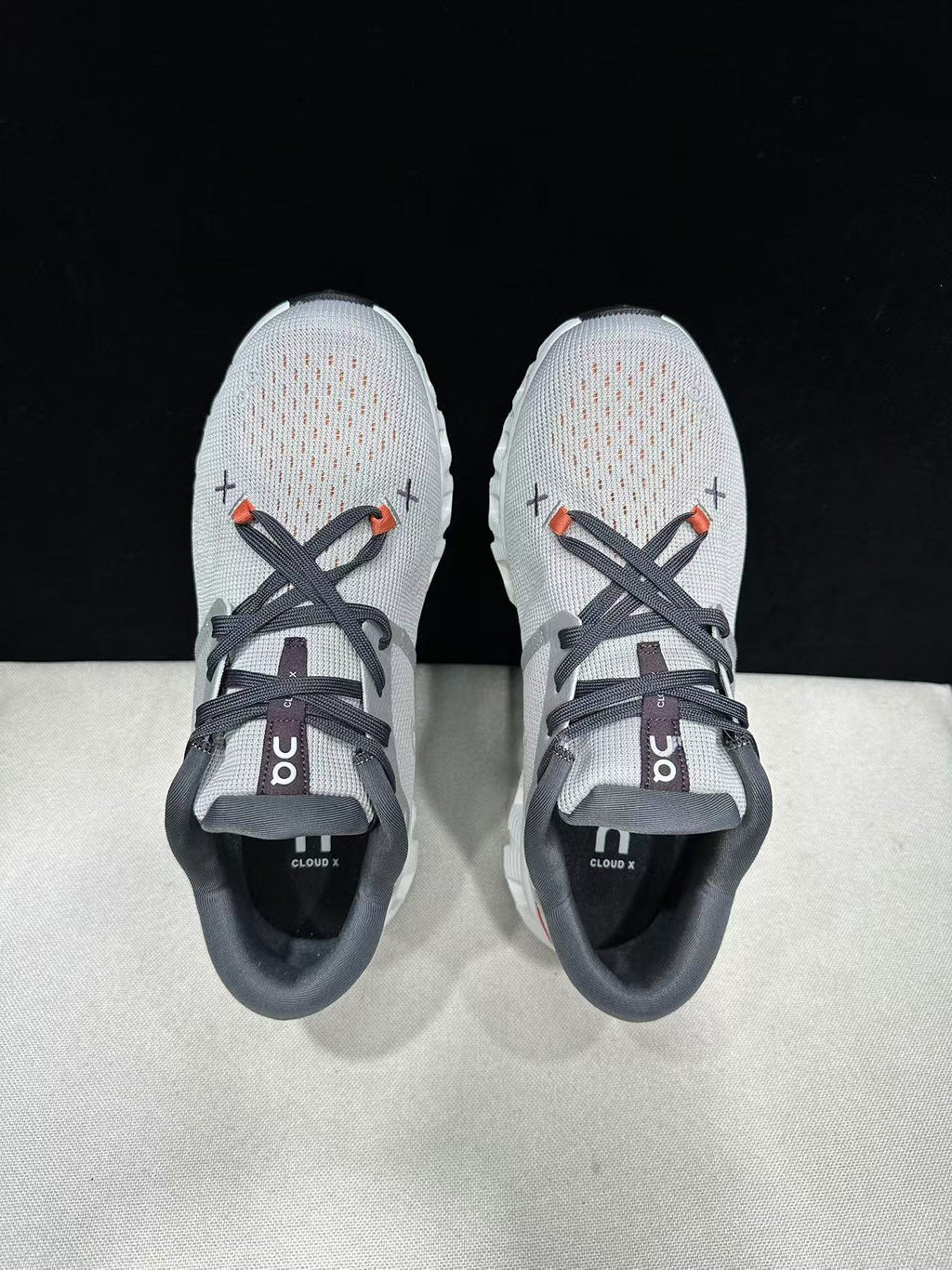 On Cloud X4 Silver/Flame
