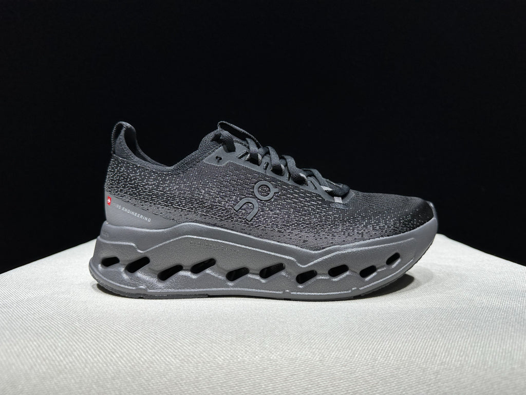 On Cloudsurfer Max Road-Running Shoes Black/Gray