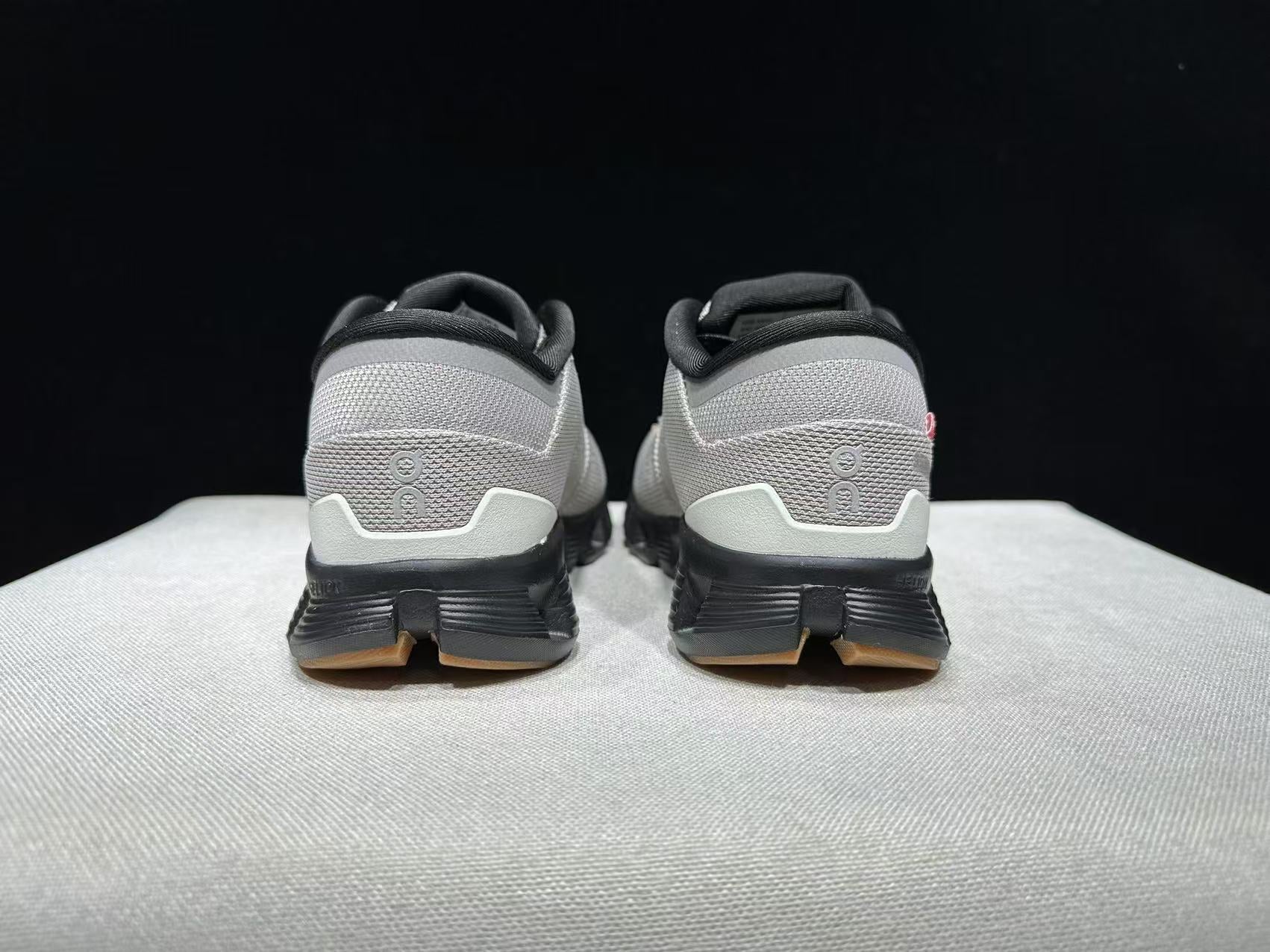 On CloudX4 - Fog/Black