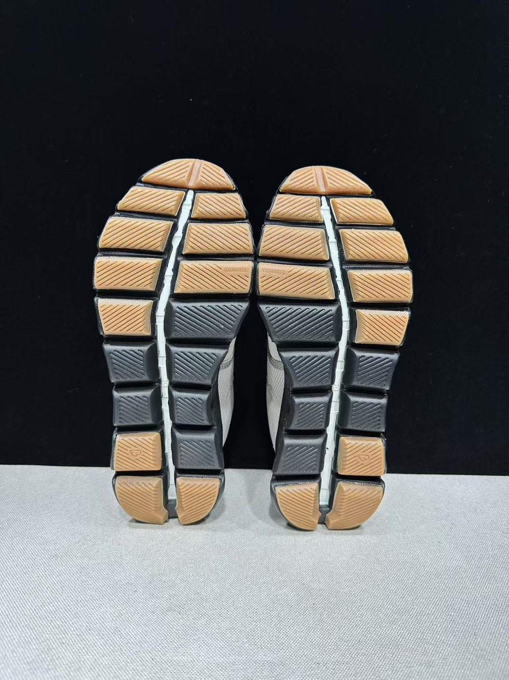On CloudX4 - Fog/Black