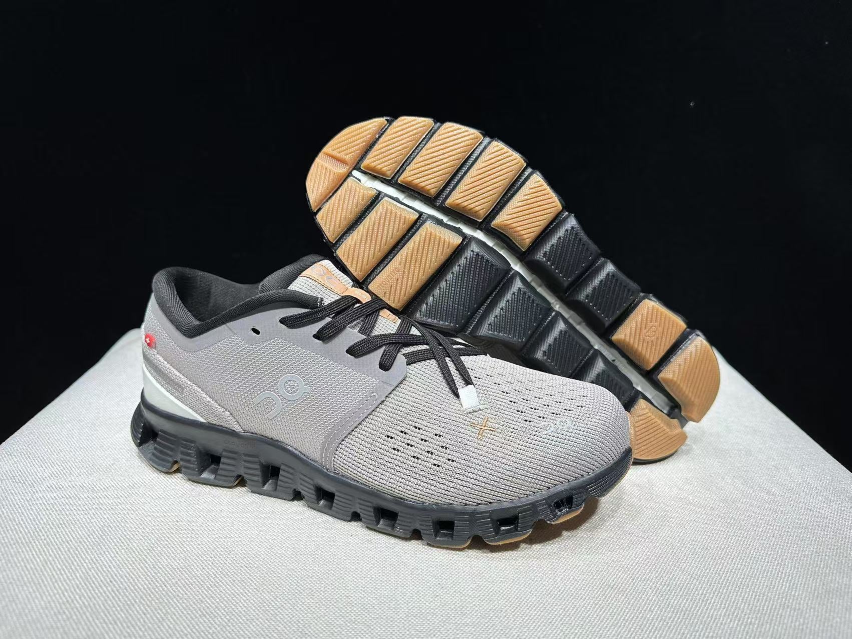 On CloudX4 - Fog/Black