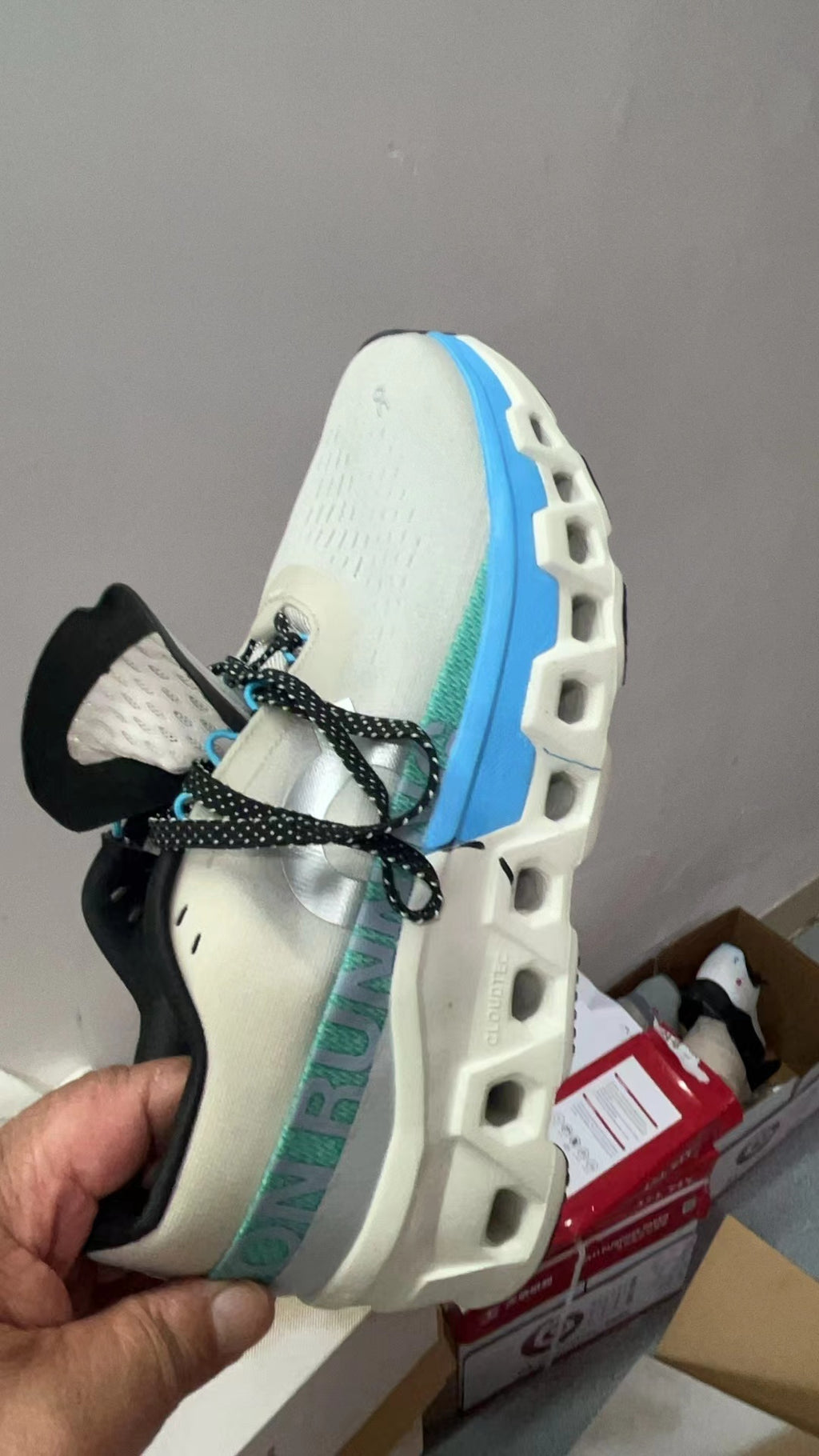On Running Cloudmonster 2 Running Shoes  Cream/Horizon