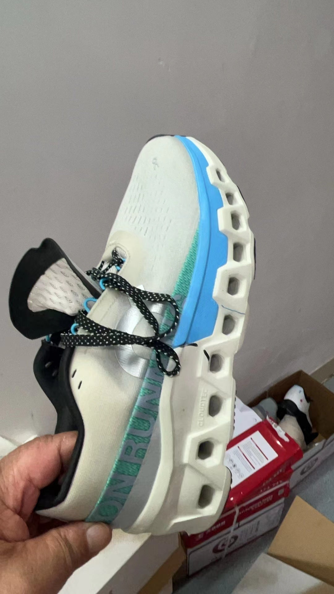 On Running Cloudmonster 2 Running Shoes  Cream/Horizon