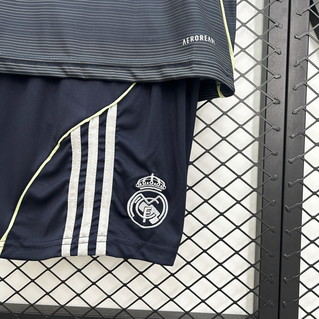 Kid's Real Madrid Away Kit 2025/26