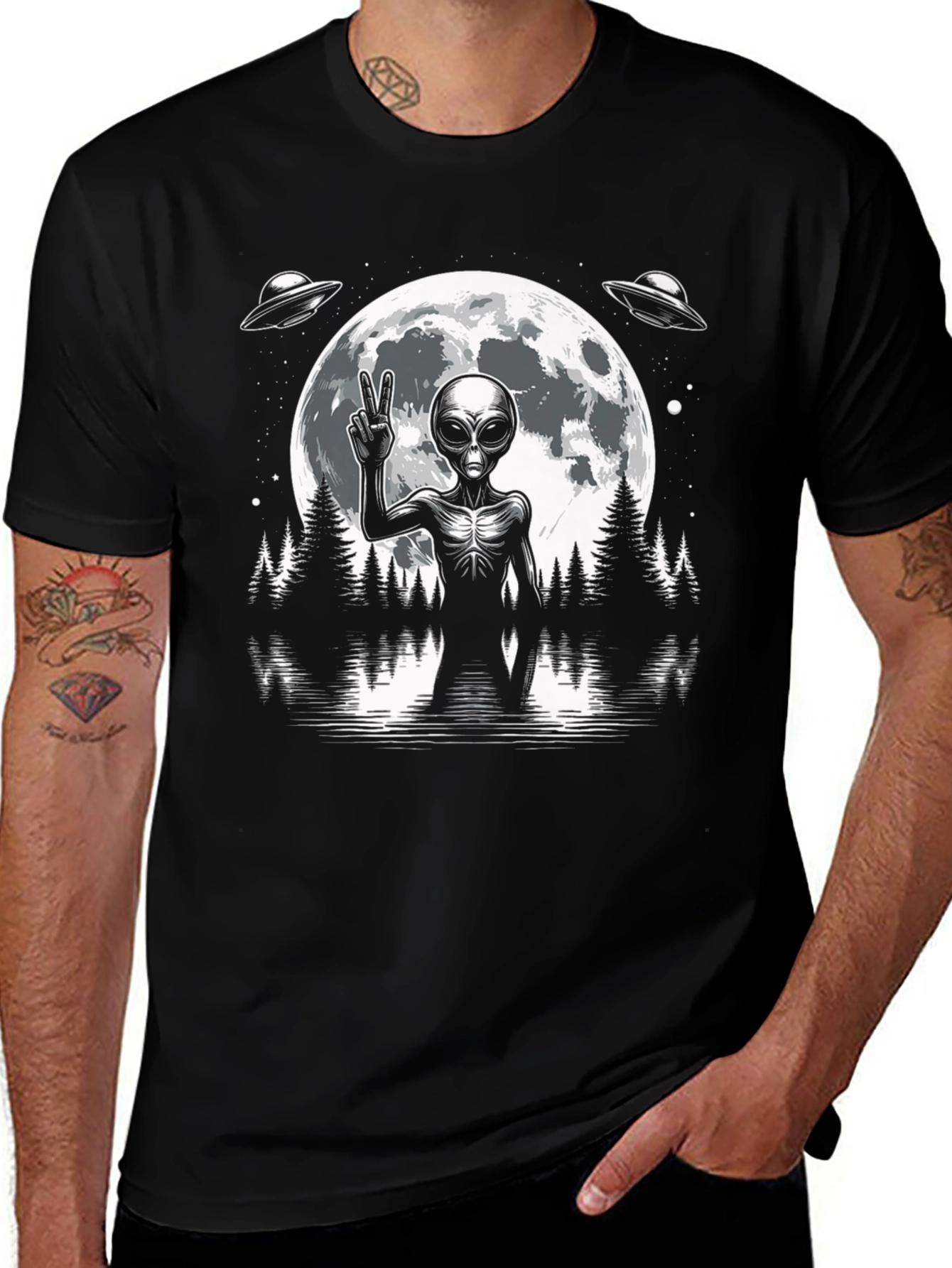 Alien Peace Sign Graphic T-Shirt - Black
