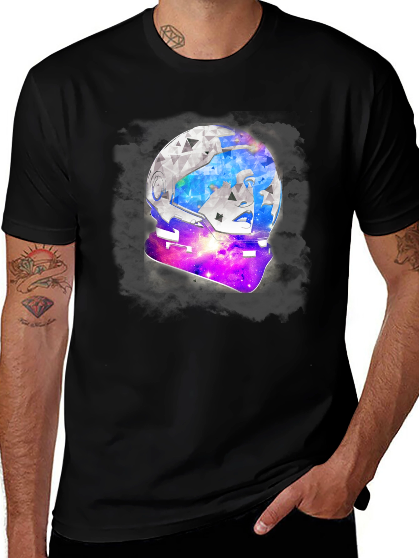 Astronaut Helmet Graphic T-Shirt - Stylish Space Design