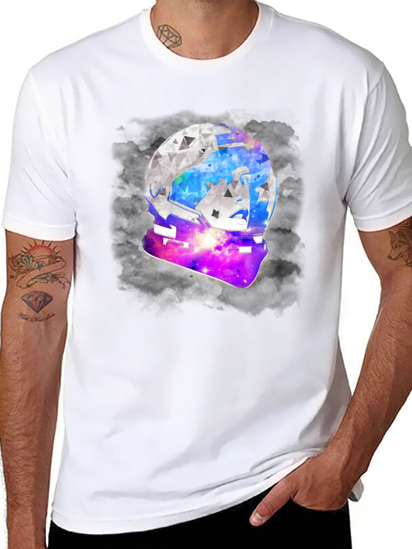Astronaut Helmet Graphic T-Shirt - Stylish Space Design