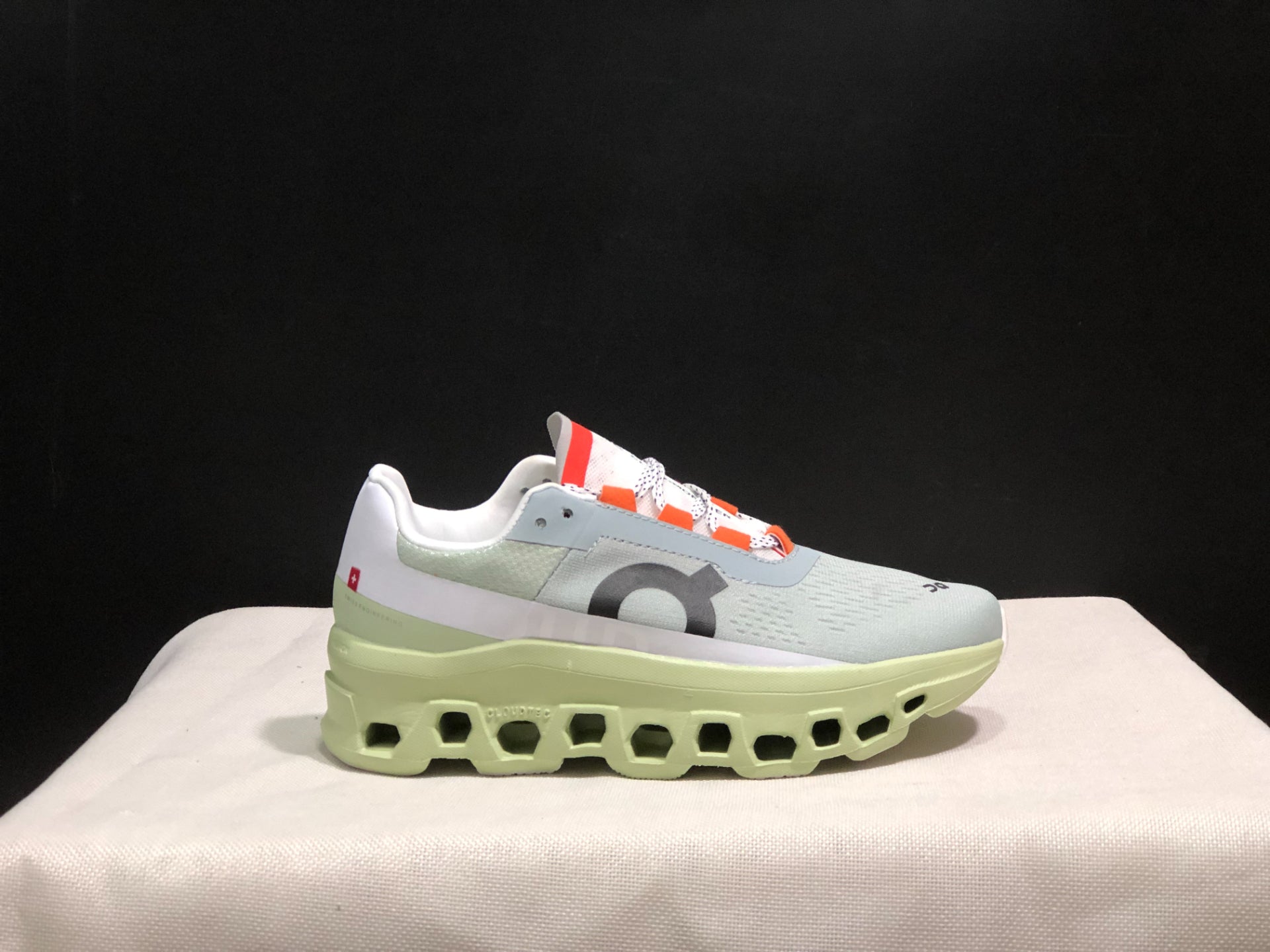 On Running Cloudmonster Sneakers Macaron Green