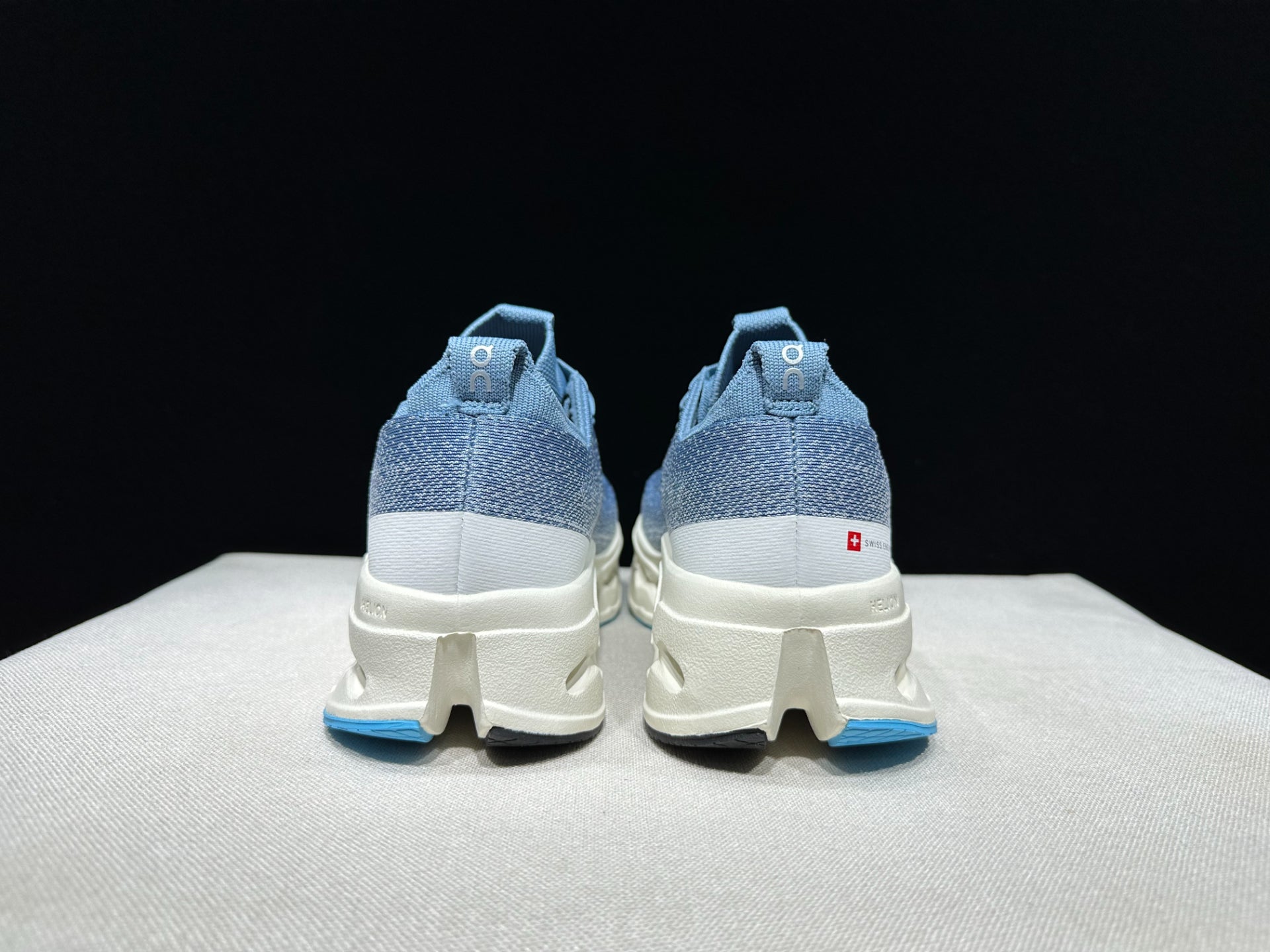 On Cloudsurfer Max Road-Running Shoes Cyan