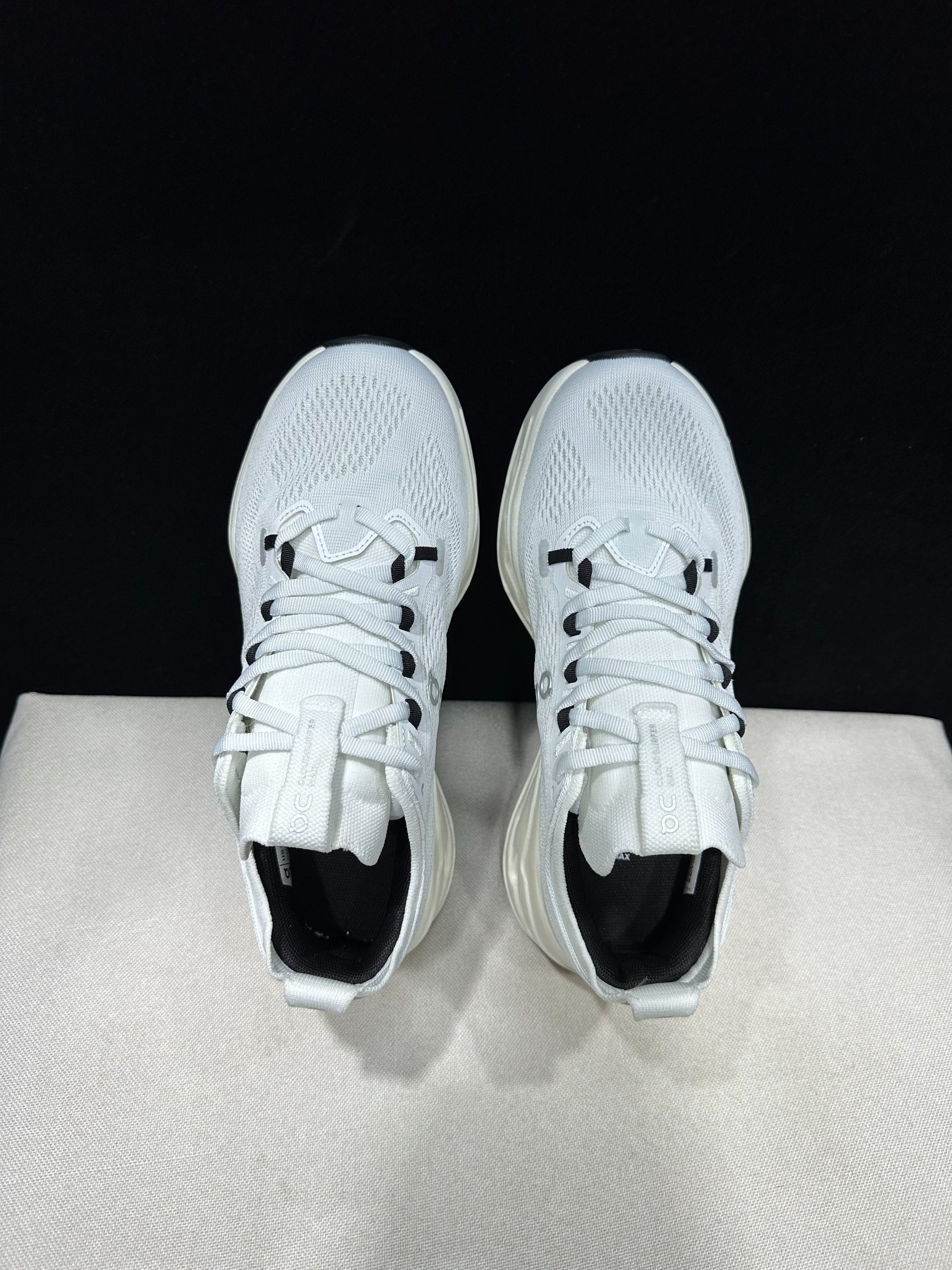 On Cloudsurfer Max Road-Running Shoes White