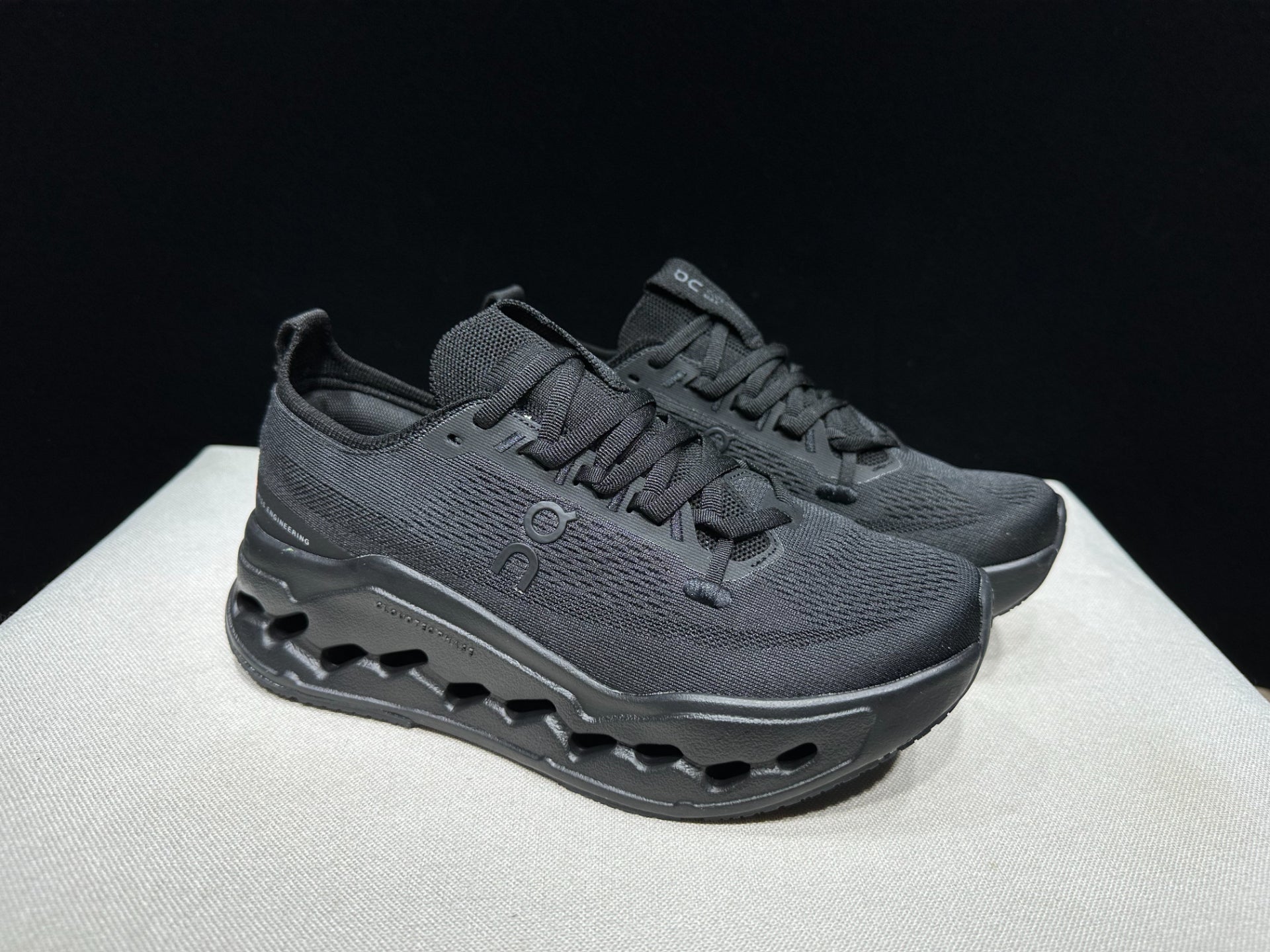 On Cloudsurfer Max Road-Running Shoes Black