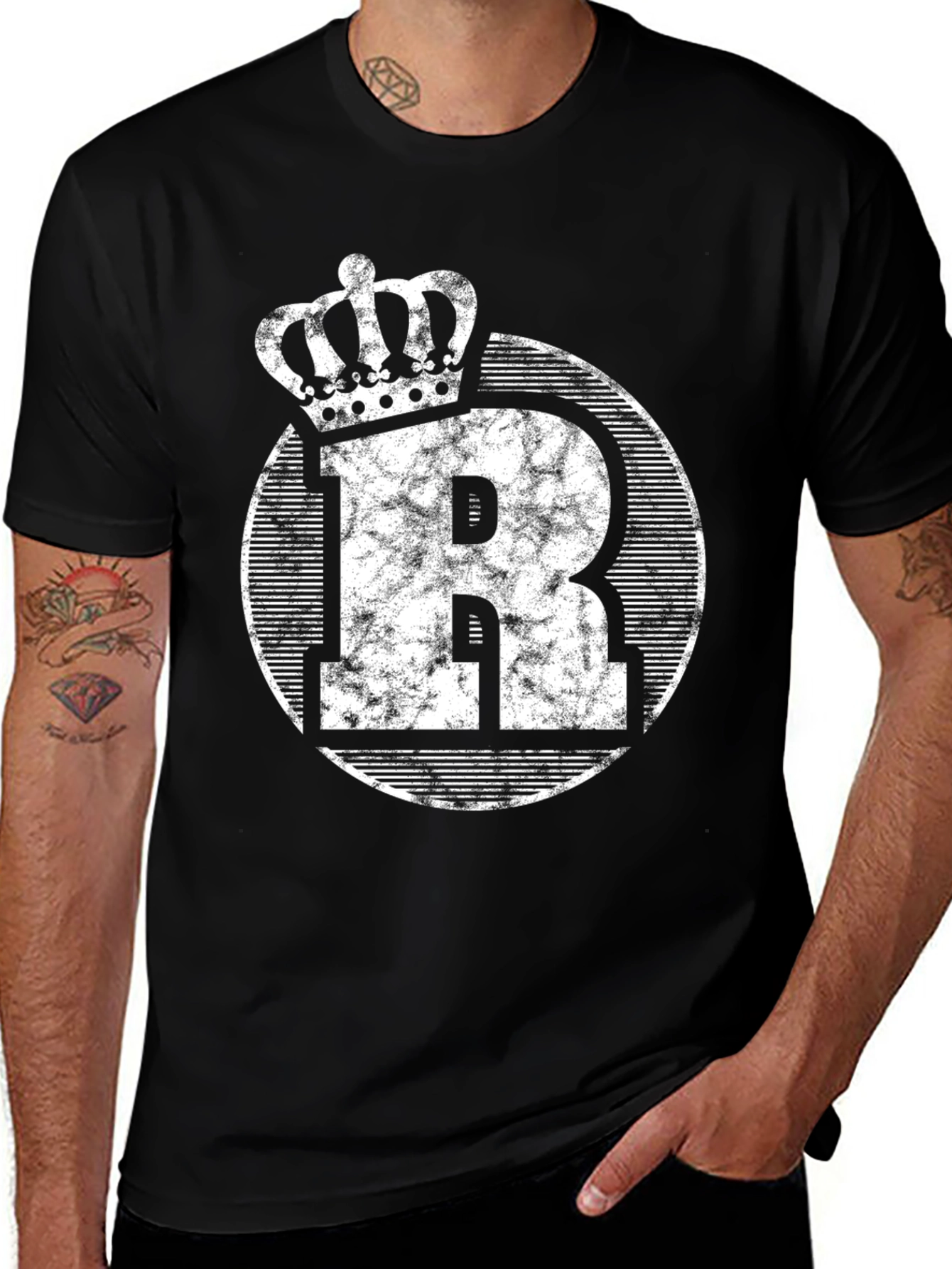 King Initial R Black Graphic Tee