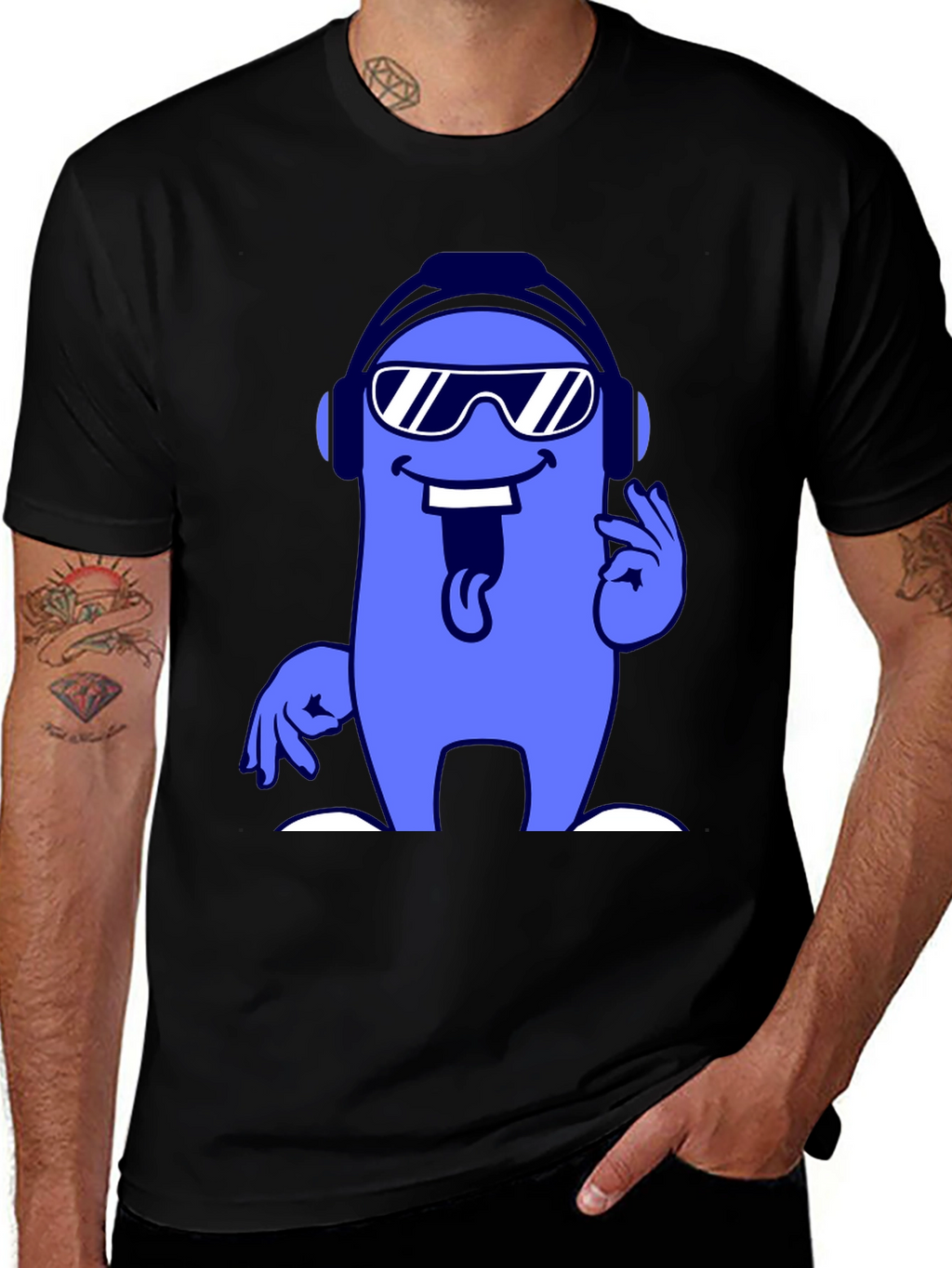 Cool Cartoon Character Graphic Tee - Black
