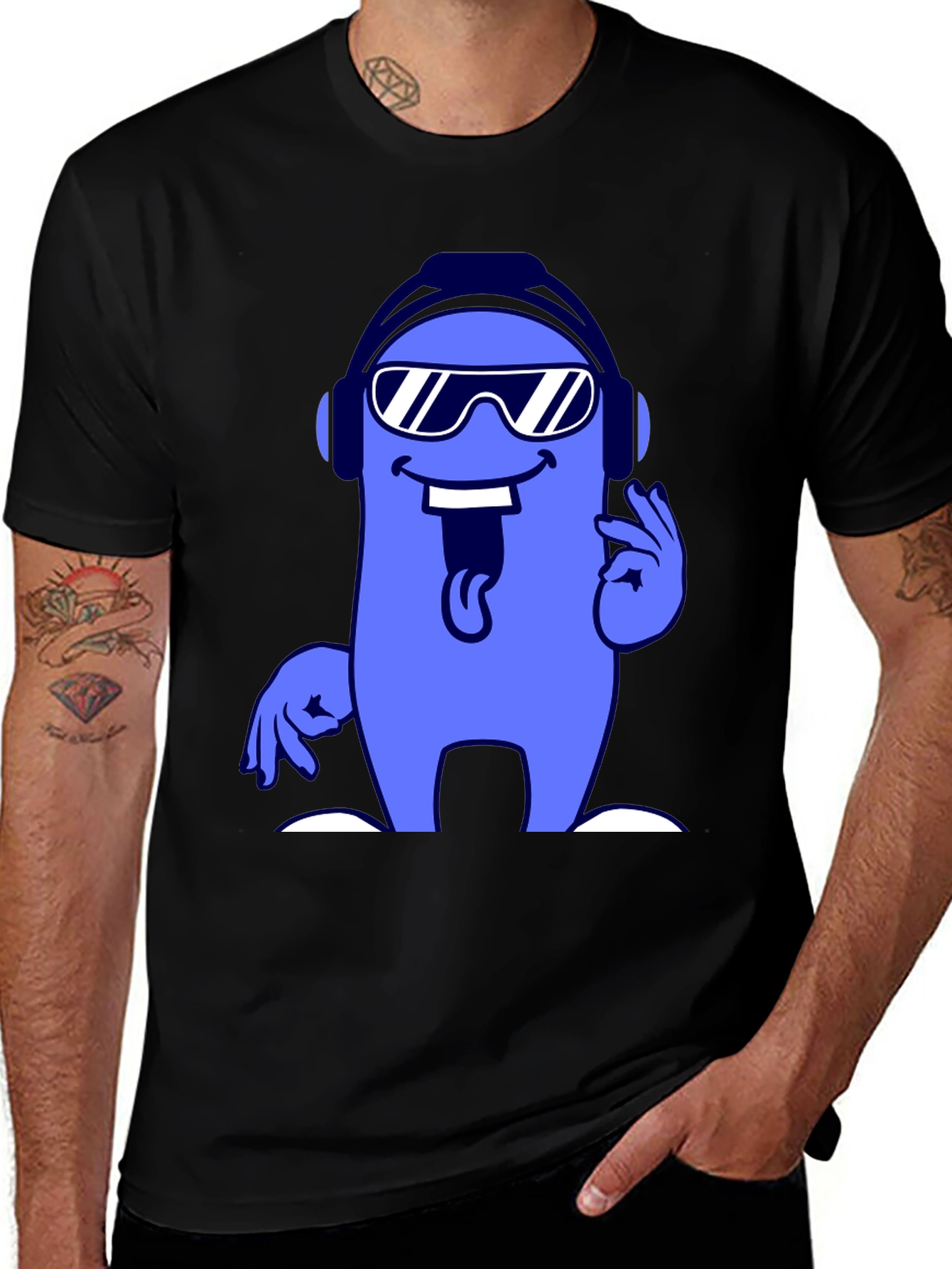 Cool Cartoon Character Graphic Tee - Black