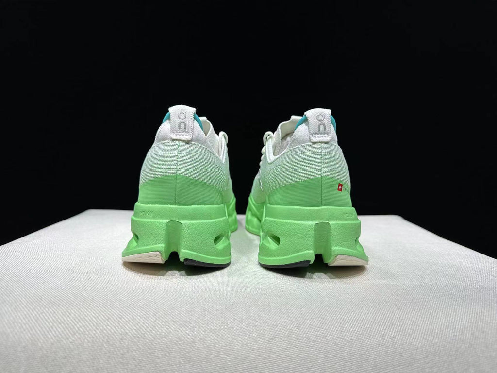 On Cloudsurfer Max Road-Running Shoes White/Green