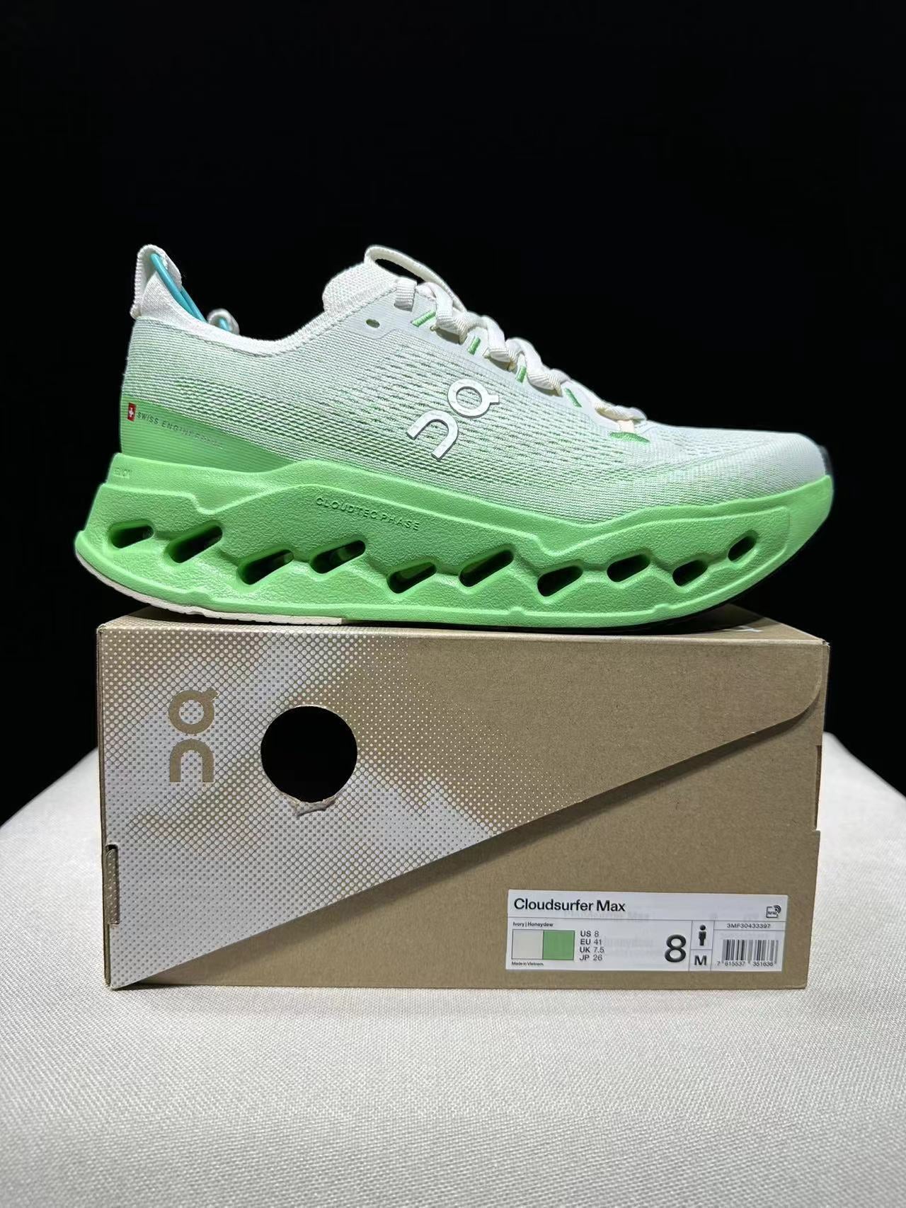 On Cloudsurfer Max Road-Running Shoes White/Green