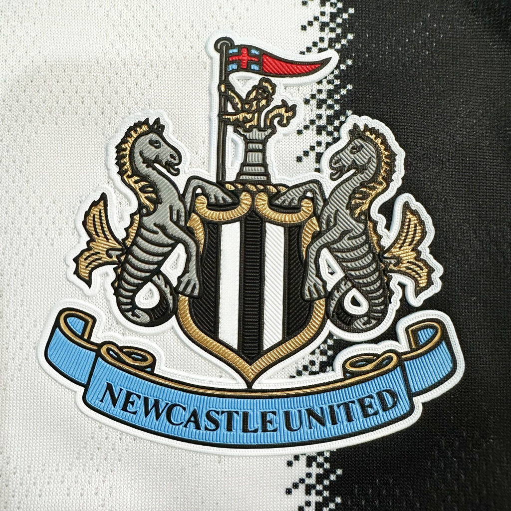 Player Version Newcastle United Home Jersey 2025/26