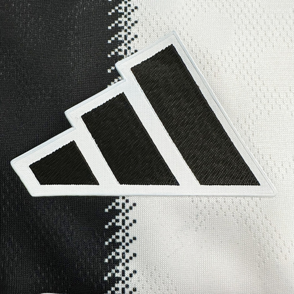 Player Version Newcastle United Home Jersey 2025/26