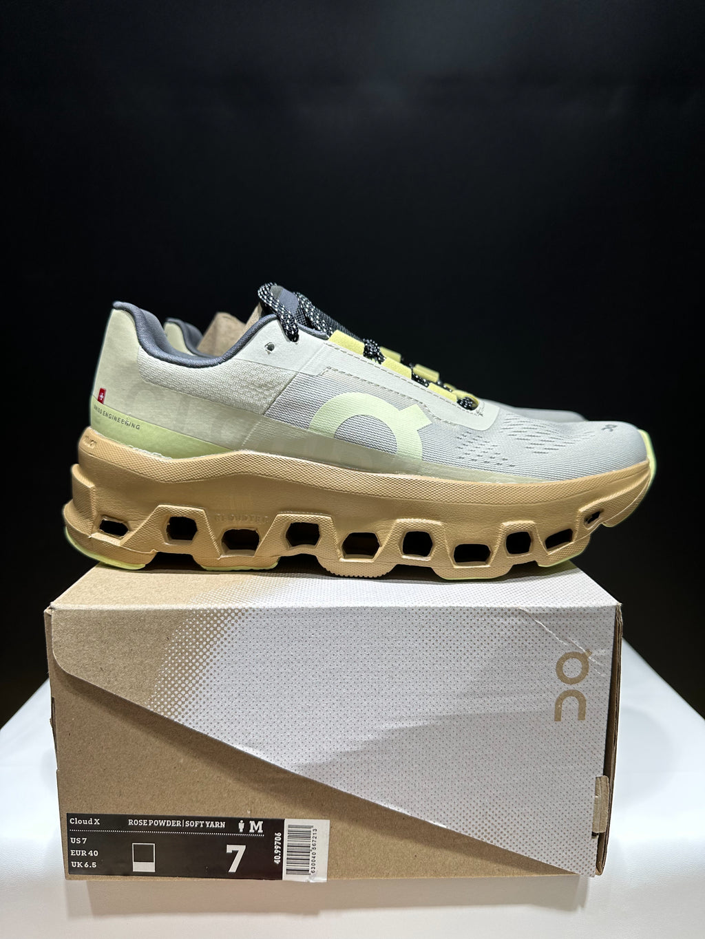 On Running Cloudmonster Sneakers Cream | Light Green
