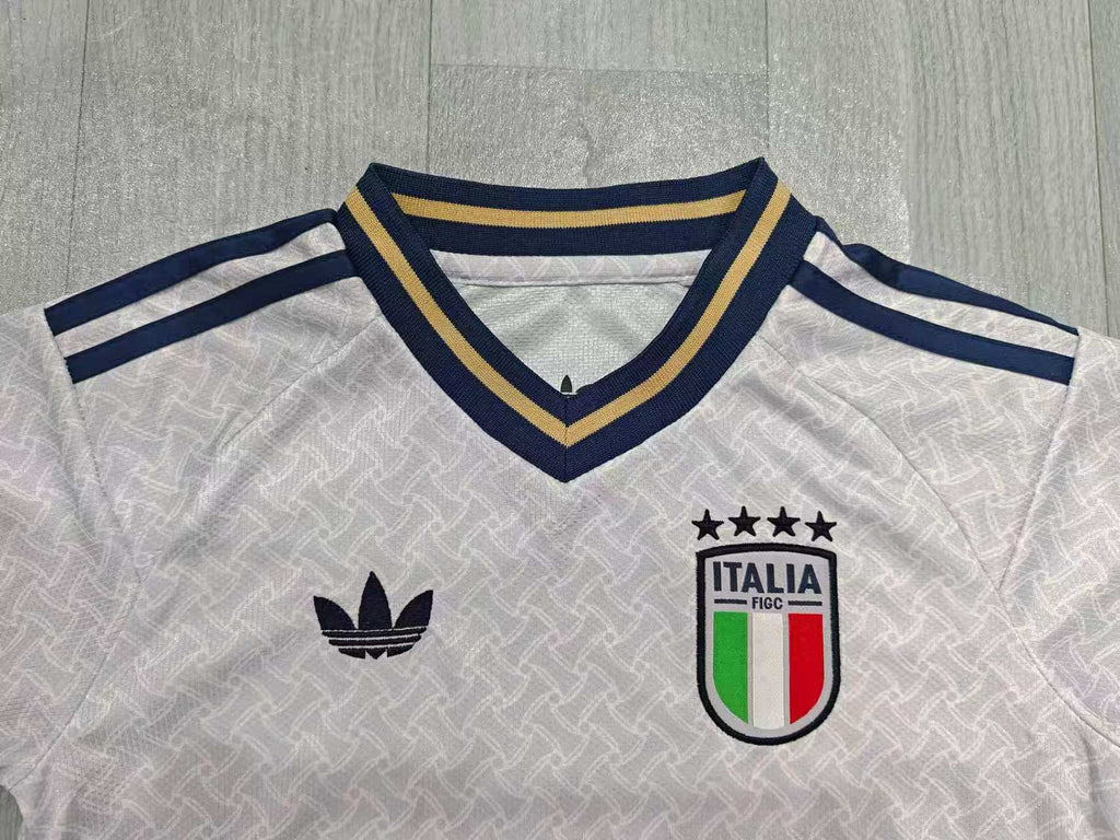 KIDS Italy  World Cup Away Kit – Grey Geometric Pattern
