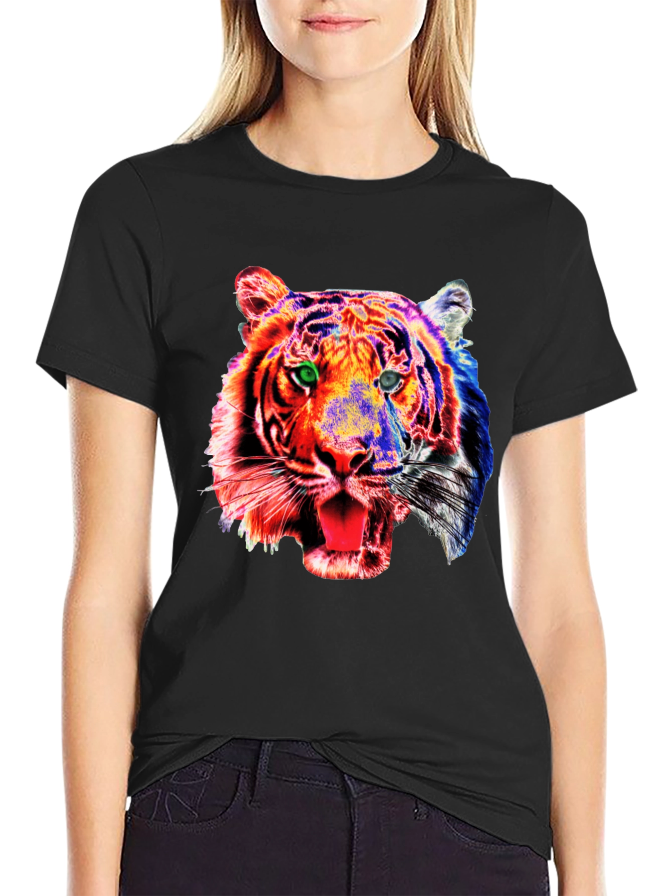 Bold Tiger Graphic Tee - Modern Style