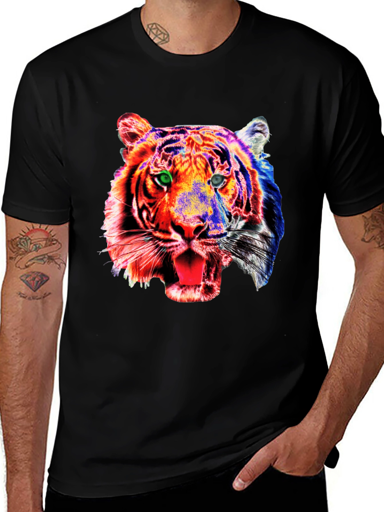 Bold Tiger Graphic Tee - Modern Style